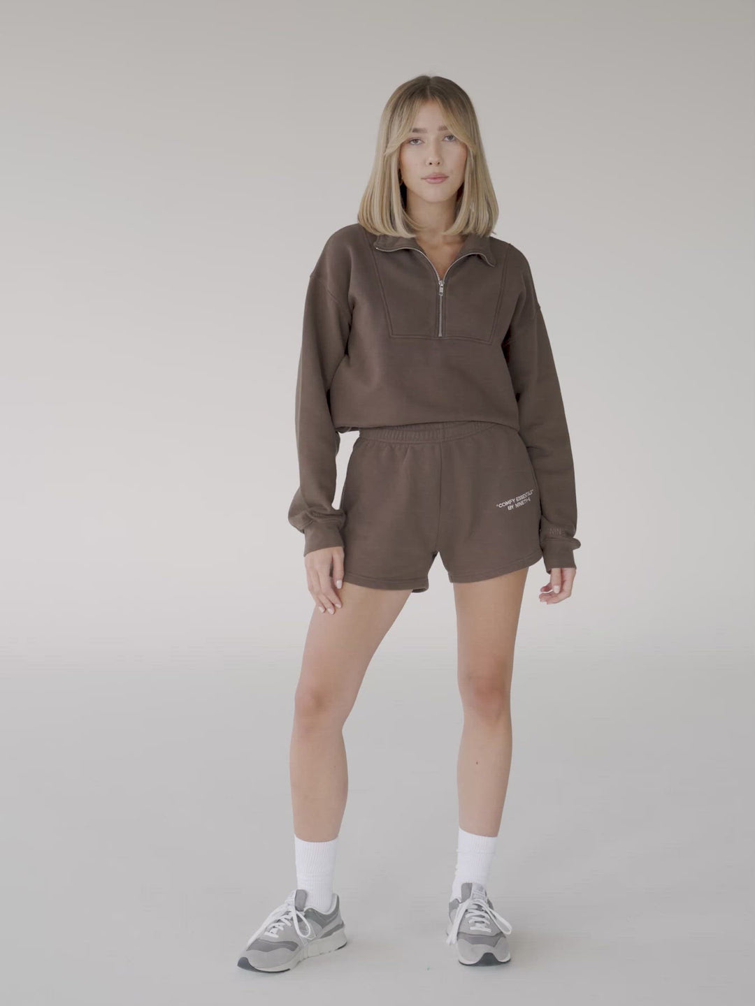 SET - ESSENTIALS - HALF-ZIP SWEATER AND SHORTS • BROWN