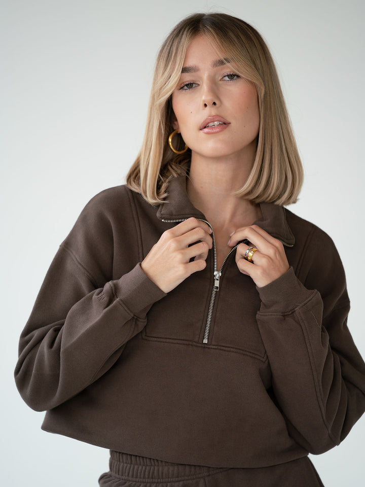 SET - ESSENTIALS - HALF-ZIP SWEATER AND SHORTS • BROWN