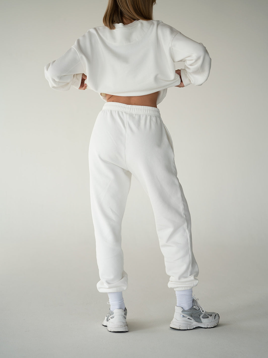 SET - ESSENTIALS - SWEATSHIRT AND SWEATPANTS • OFF-WHITE