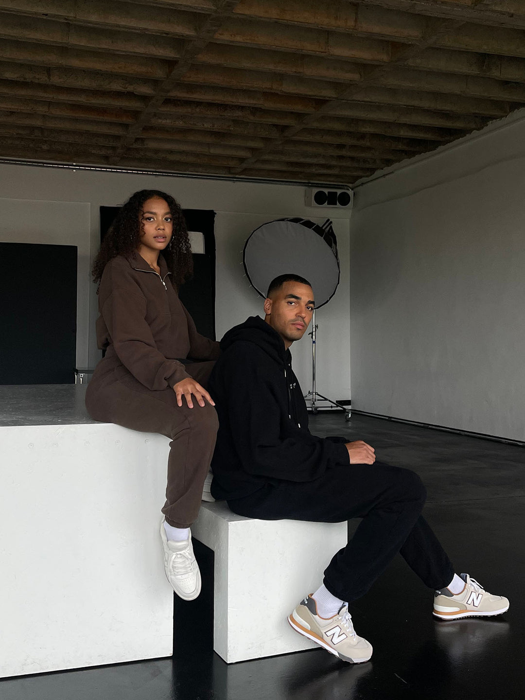 ESSENTIALS - Zipper Hoodie  •  Black