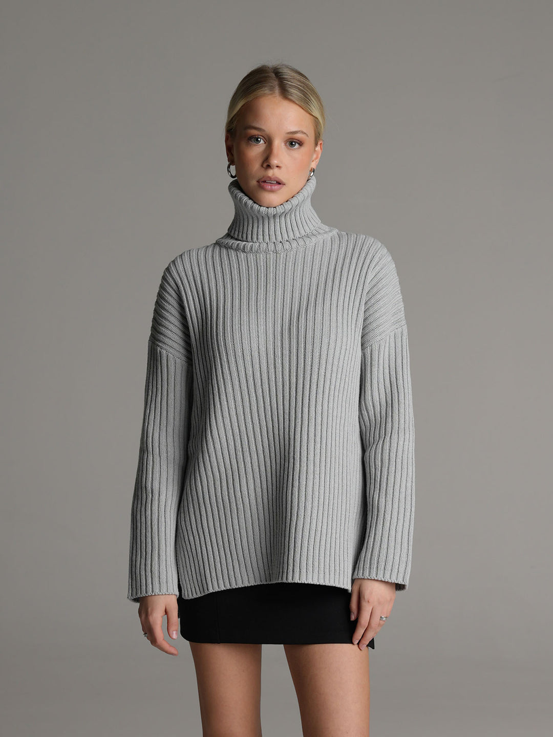 KNITTED - Rollneck Sweater • Fog
