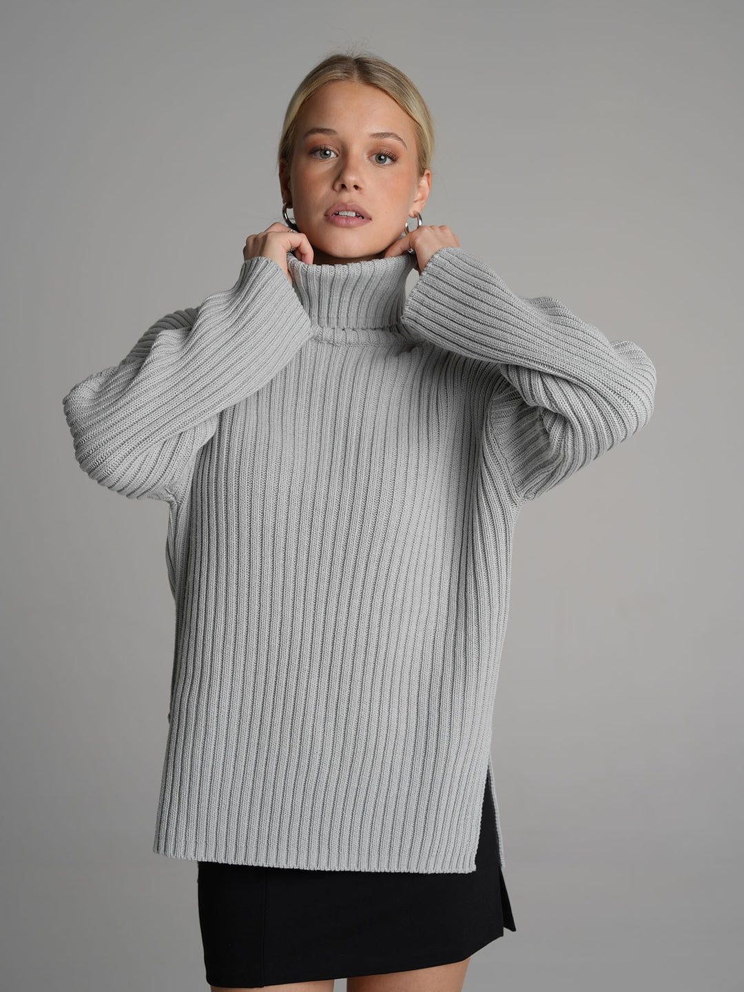 KNITTED - Rollneck Sweater • Fog