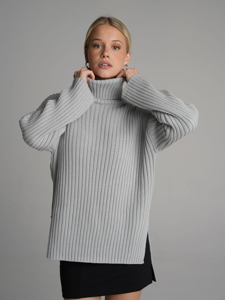 KNITTED - Rollneck Sweater • Fog