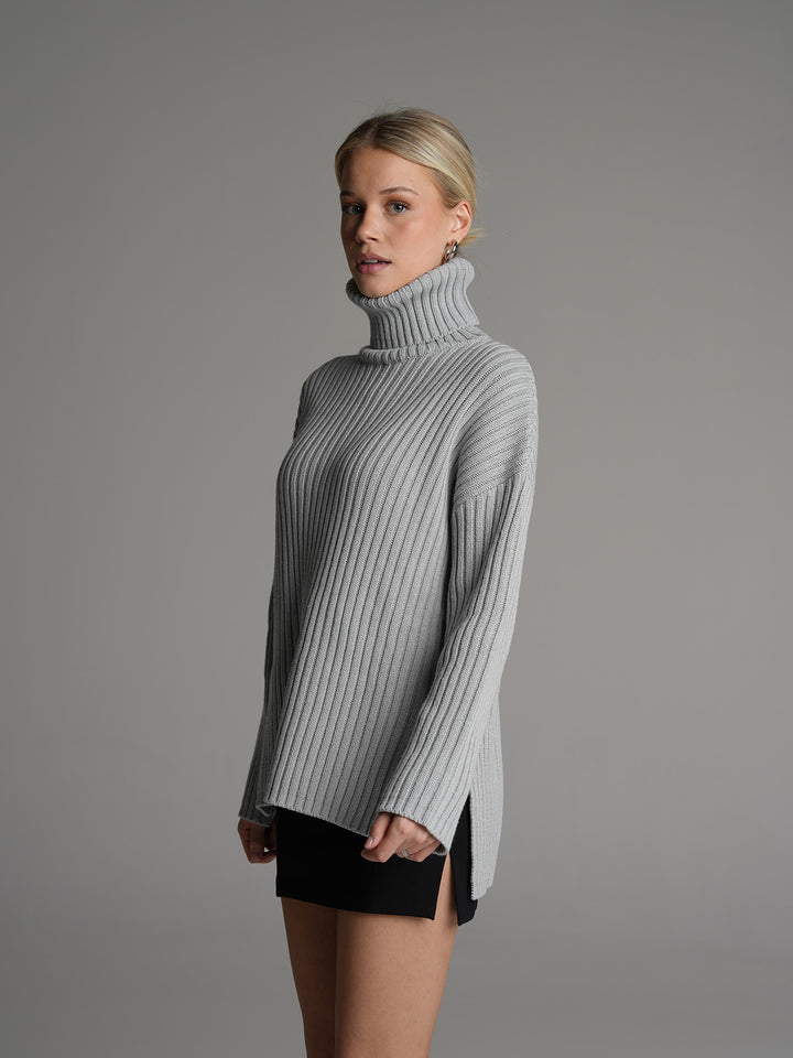 KNITTED - Rollneck Sweater • Fog