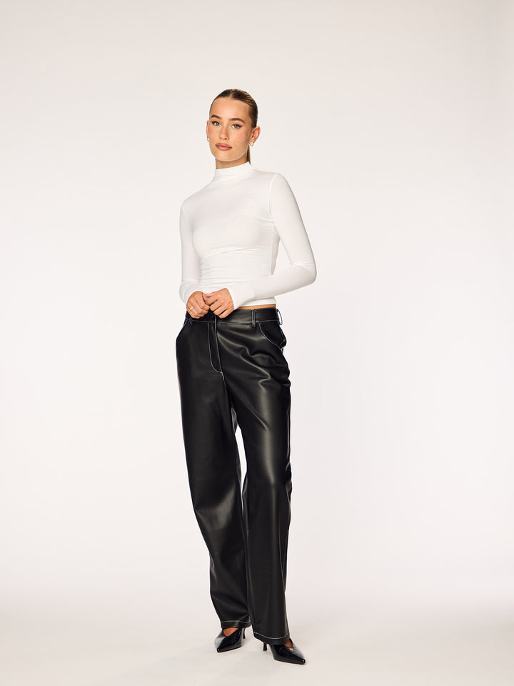 CORE - Turtleneck Longsleeve • White