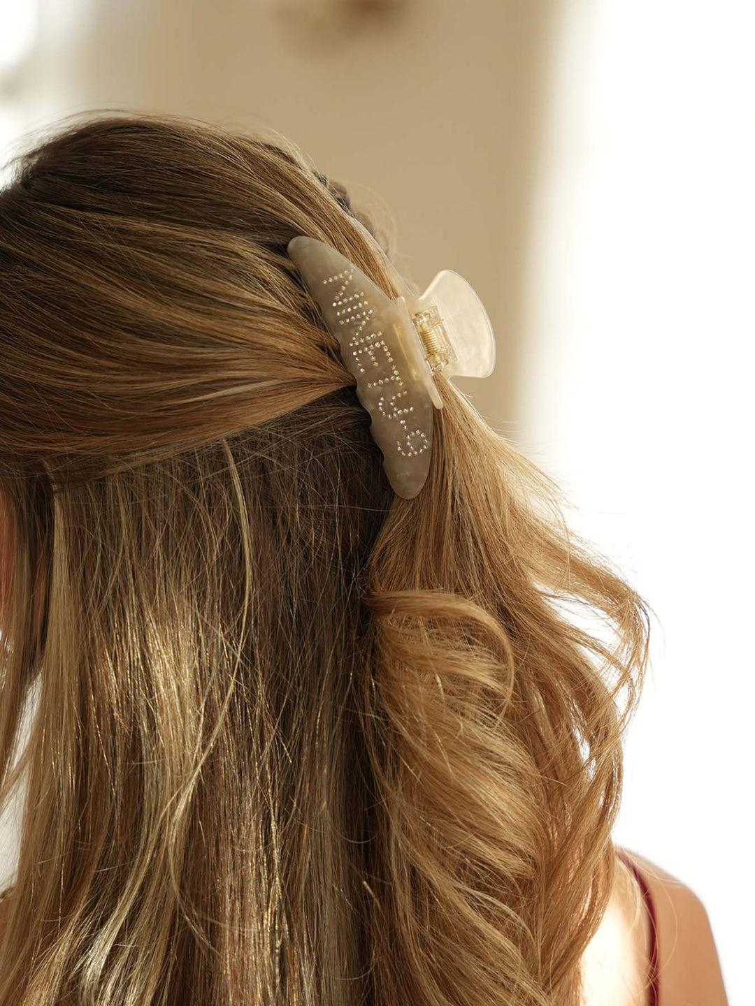 CLASSIC - Hair Claw • Crystal Oyster