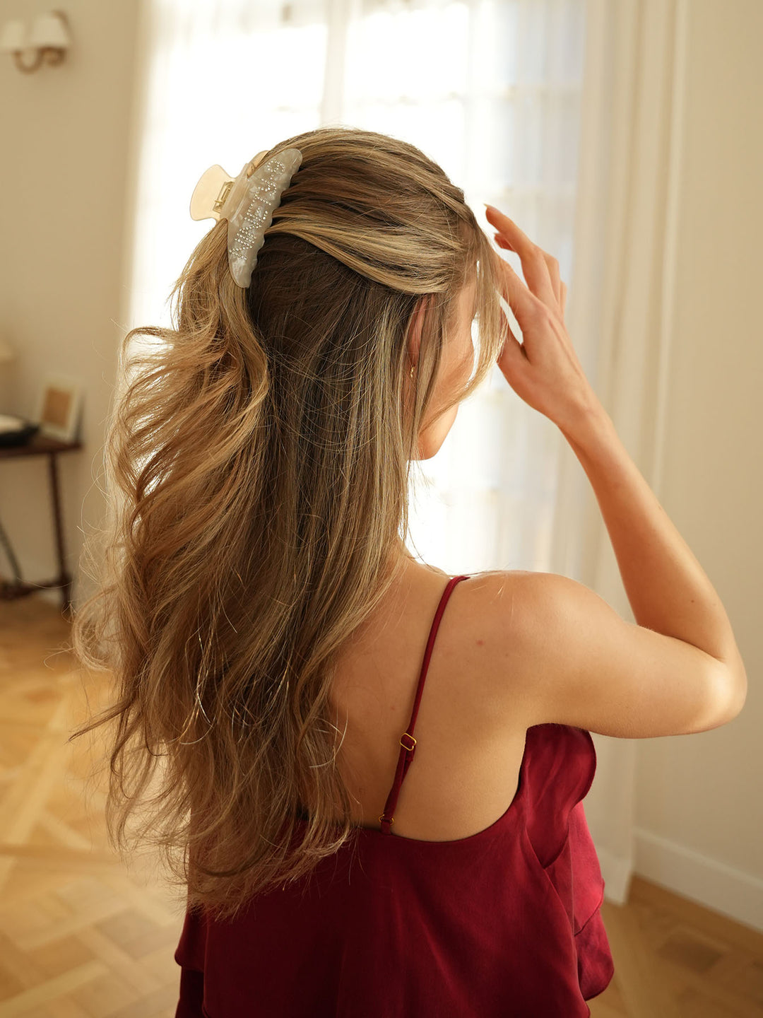 CLASSIC - Hair Claw • Crystal Oyster