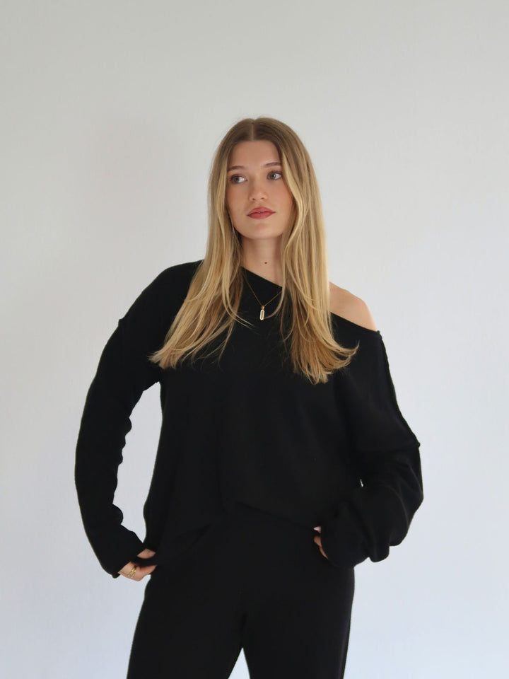 FAYE - Off-Shoulder Sweater • Black