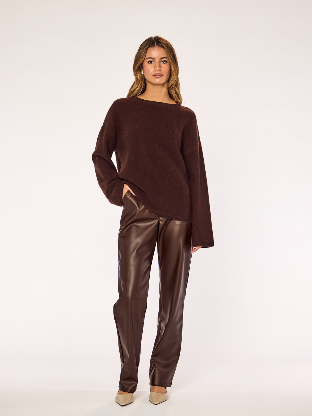 CASHMERE - Crewneck Sweater • Café Noir