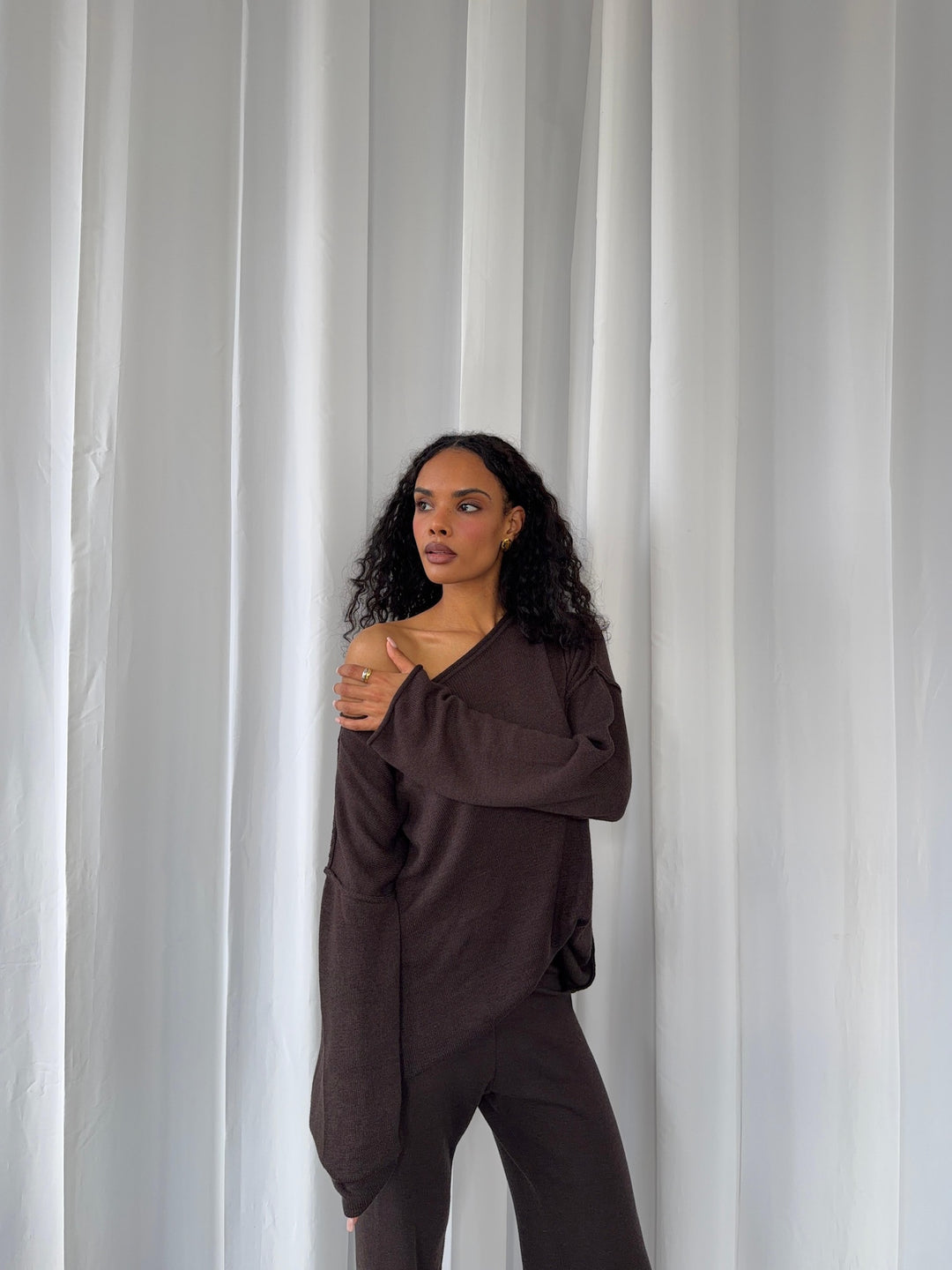 FAYE - Off-Shoulder Sweater • Cocoa