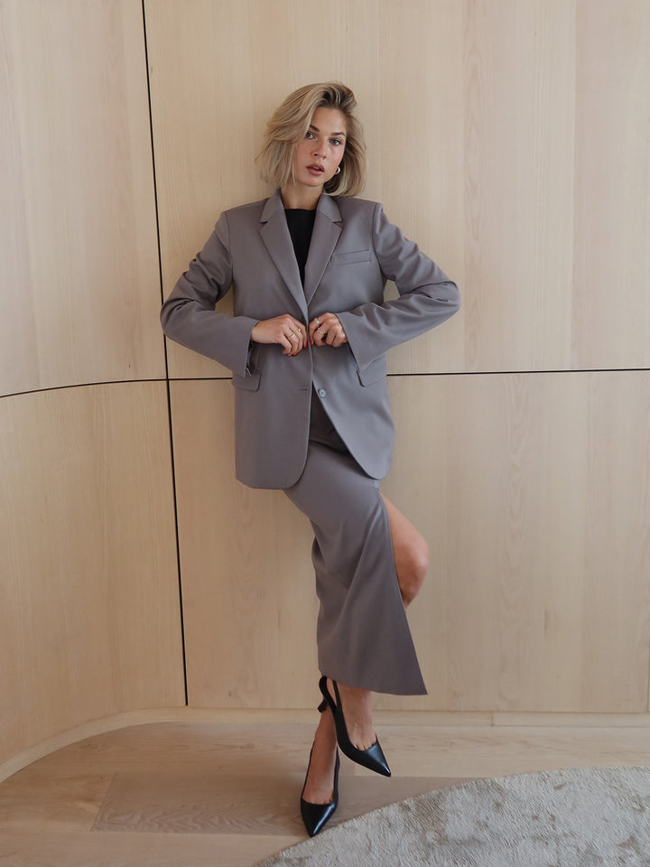 SET - BLAZING OVERSIZED BLAZER AND MIDI SLIT SKIRT • Grey