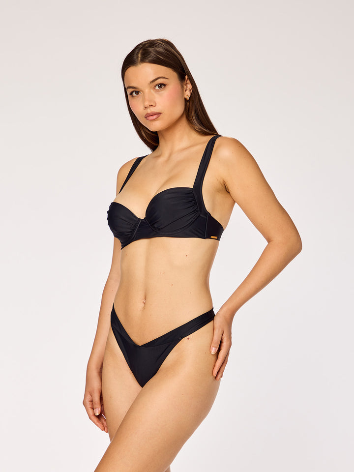 VENUS - Push-Up Top • Black