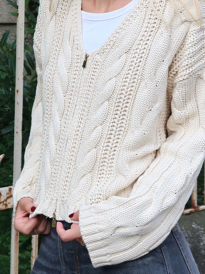 KNITTED - Cropped Braid Cardigan • Oatmeal