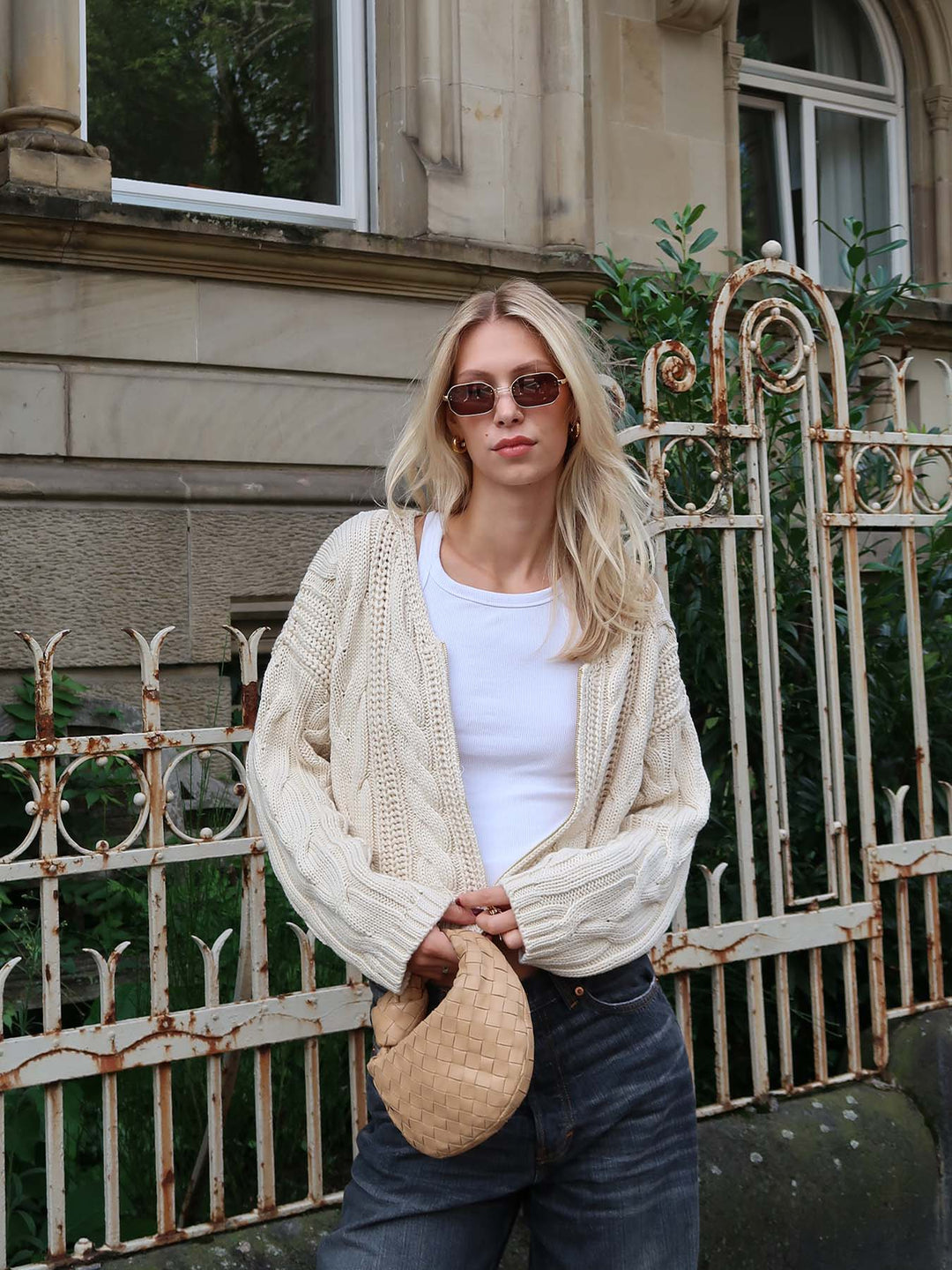 KNITTED - Cropped Braid Cardigan • Oatmeal