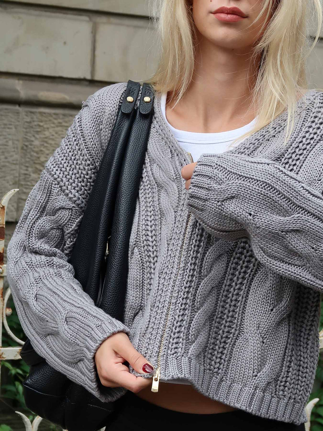 KNITTED - Cropped Braid Cardigan • Grey