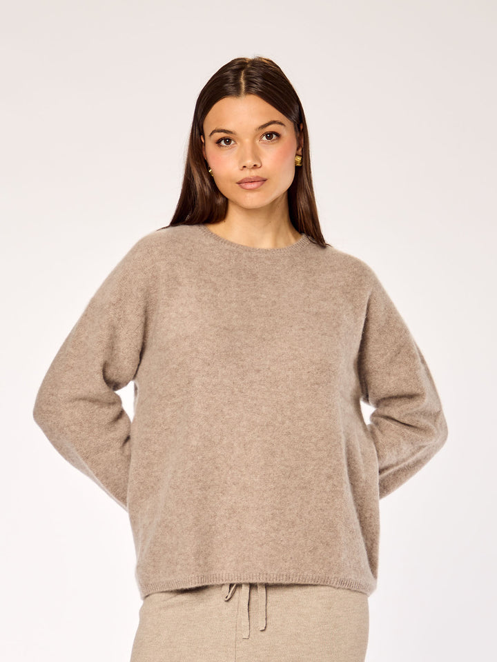 CASHMERE - Crewneck Sweater • Mocha