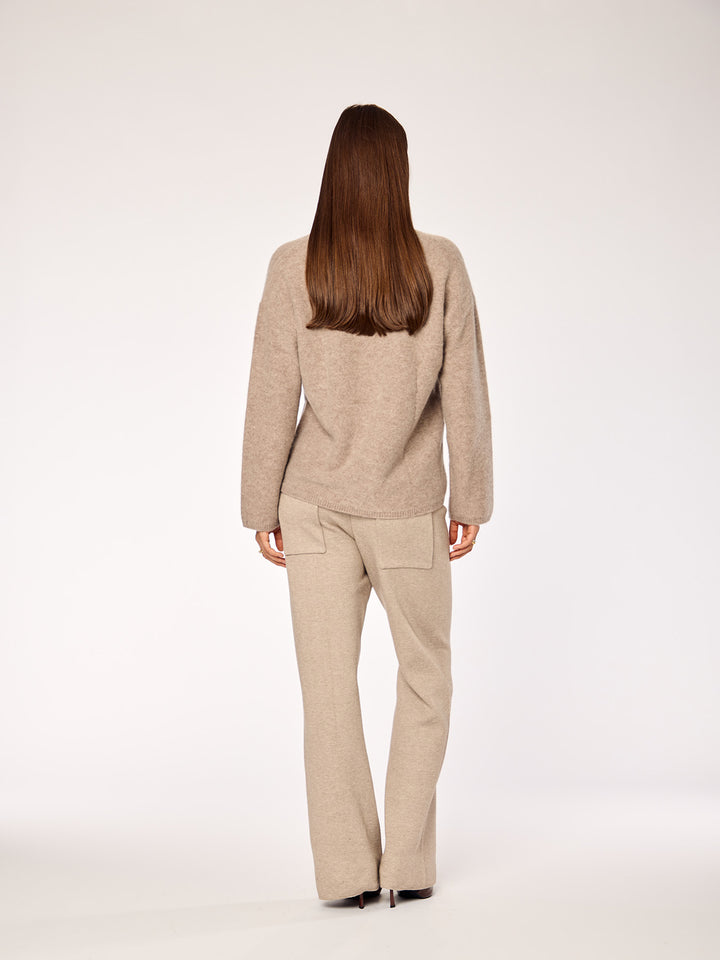 CASHMERE - Crewneck Sweater • Mocha