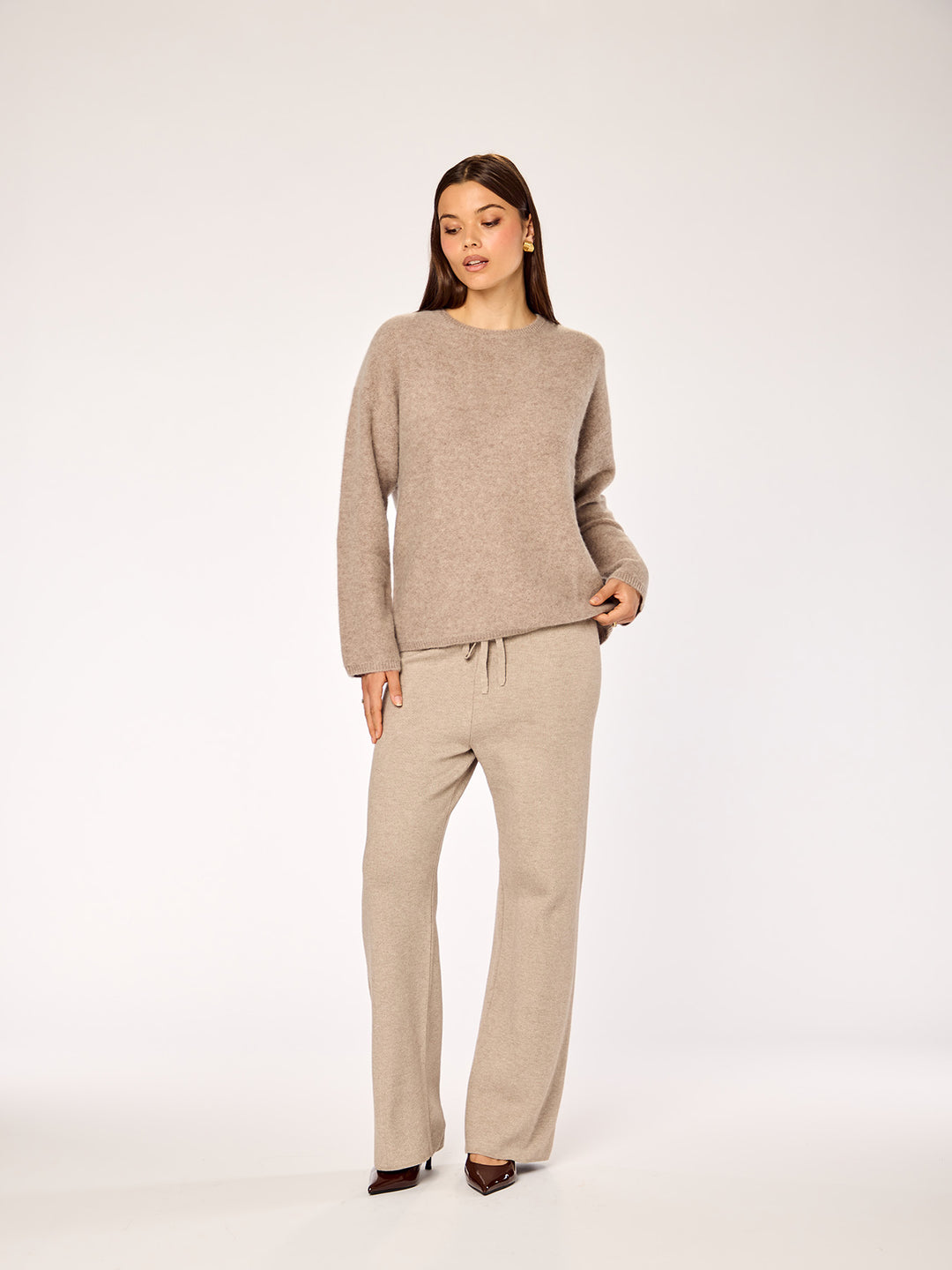 CASHMERE - Crewneck Sweater • Mocha