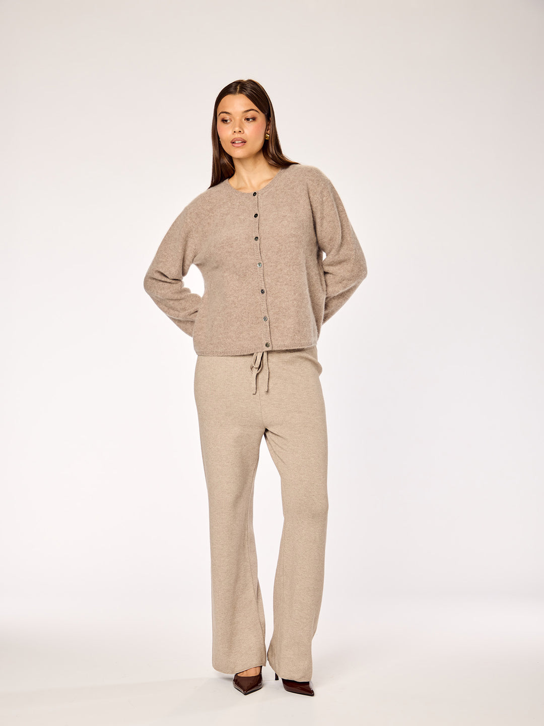 CASHMERE - Buttoned Cardigan • Mocha
