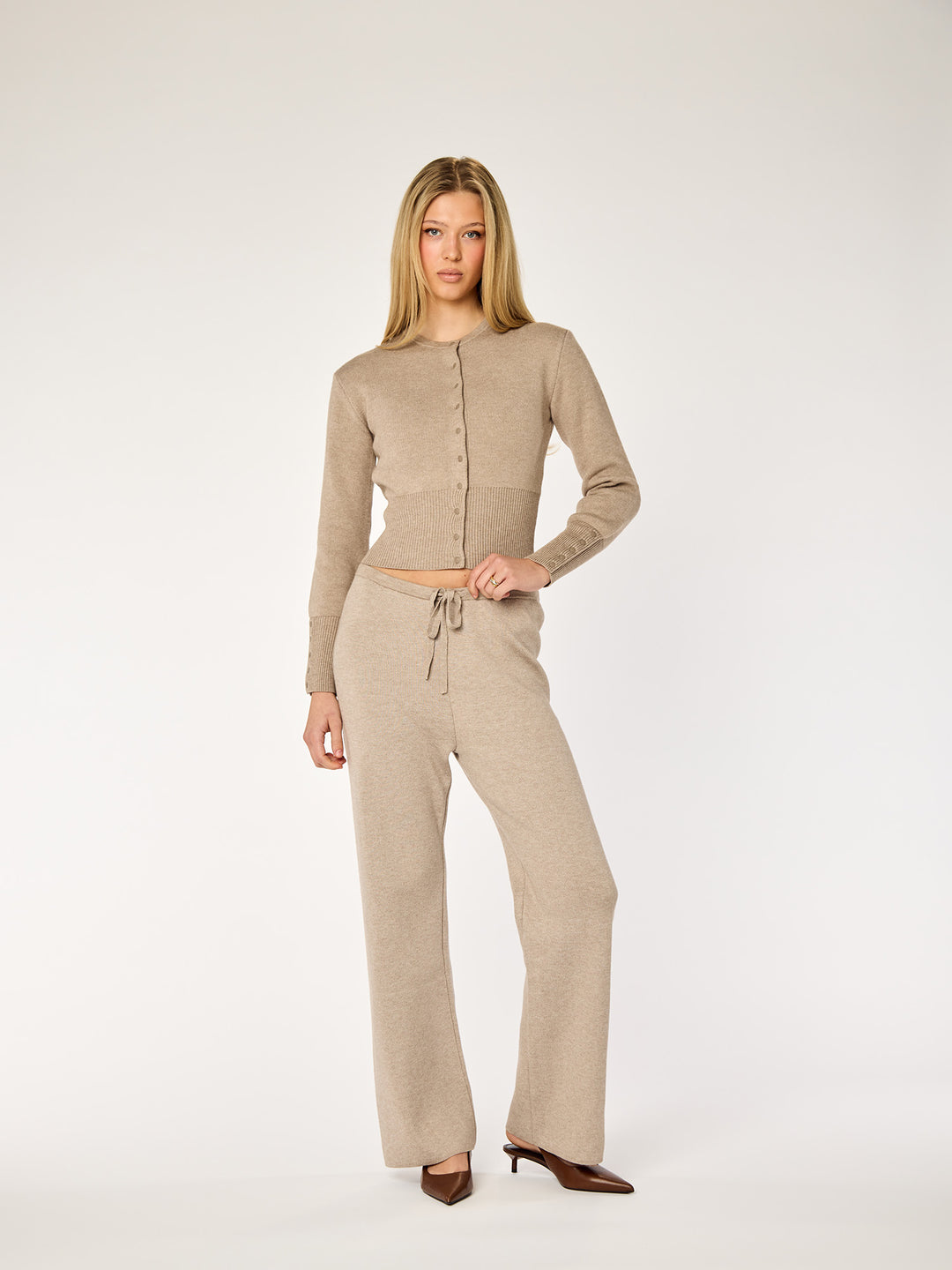 FAYE - Fitted Cardigan • Mushroom