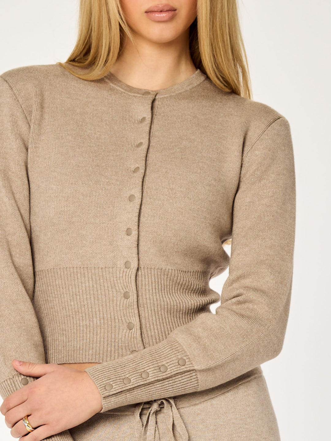 FAYE - Fitted Cardigan • Mushroom