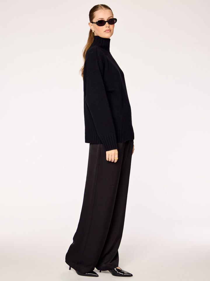 SORA - High Neck Sweater • Black