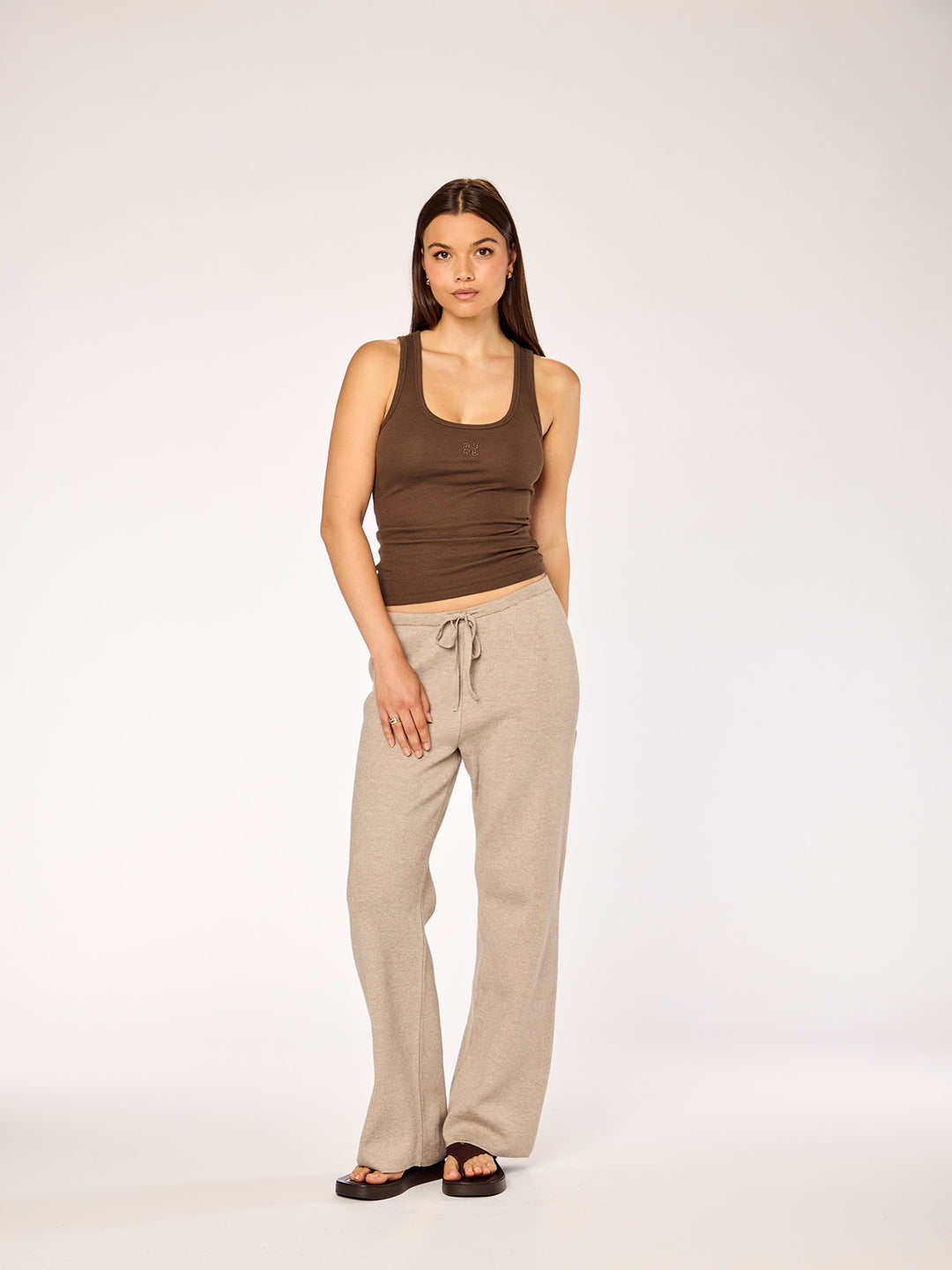 EVERYDAY - Monogram Tanktop • Dark Oak