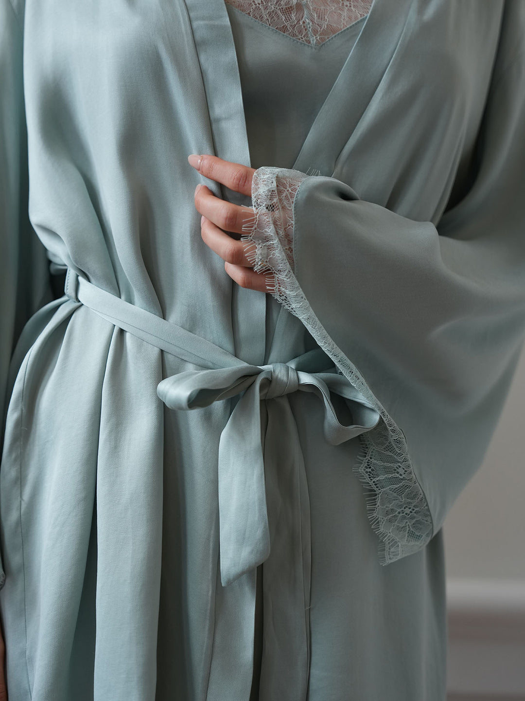 DREAMY - Lace Kimono • Pearly Blue