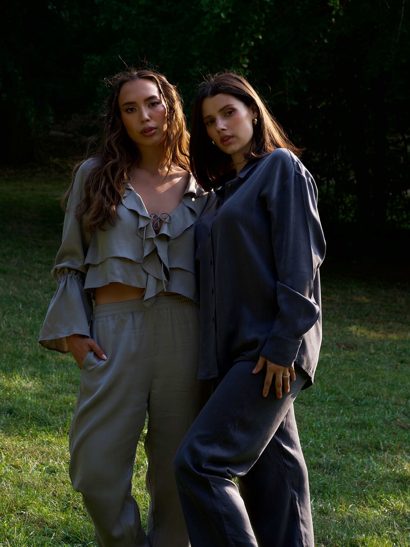 ROMANTIC Longsleeve Blouse • Steel - Main Image