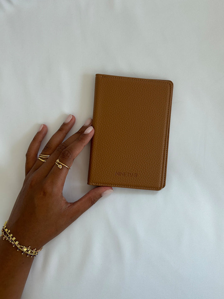 PASSPORT HOLDER • Camel