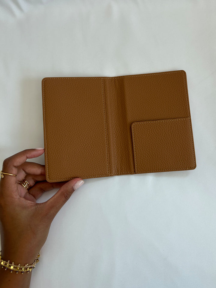 PASSPORT HOLDER • Camel