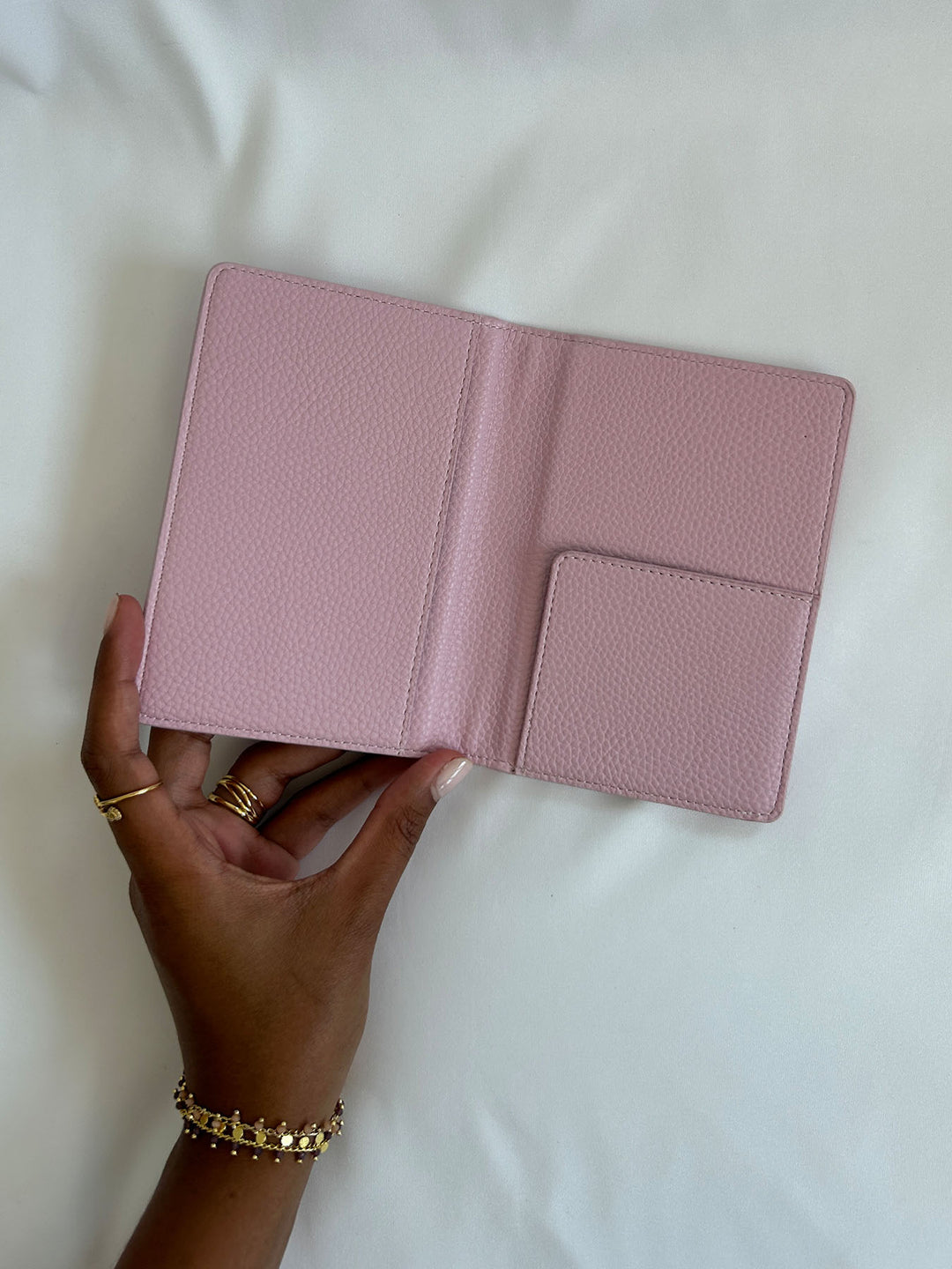 PASSPORT HOLDER • Soft Pink