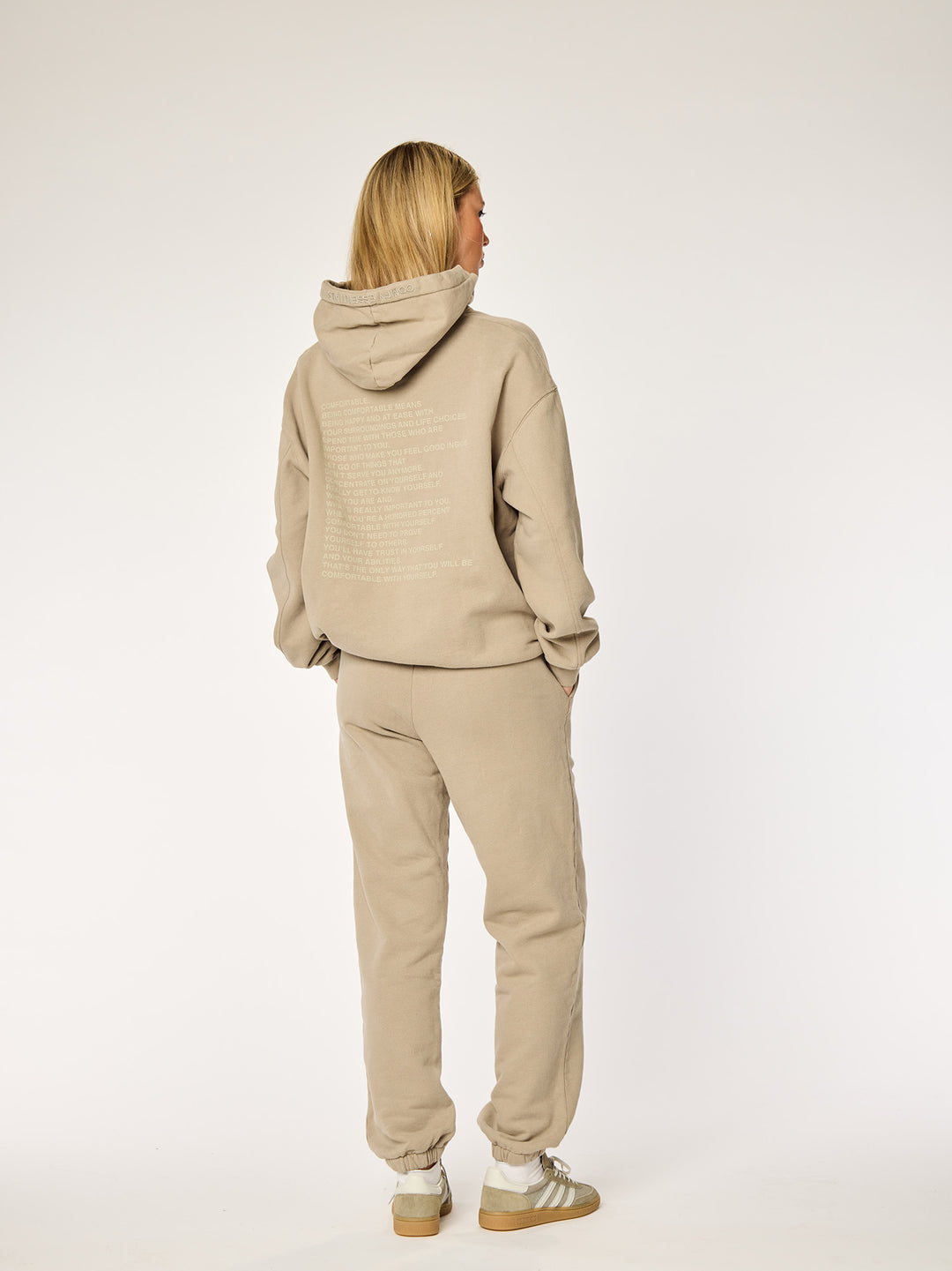 ESSENTIALS - Sweatpants • Stone