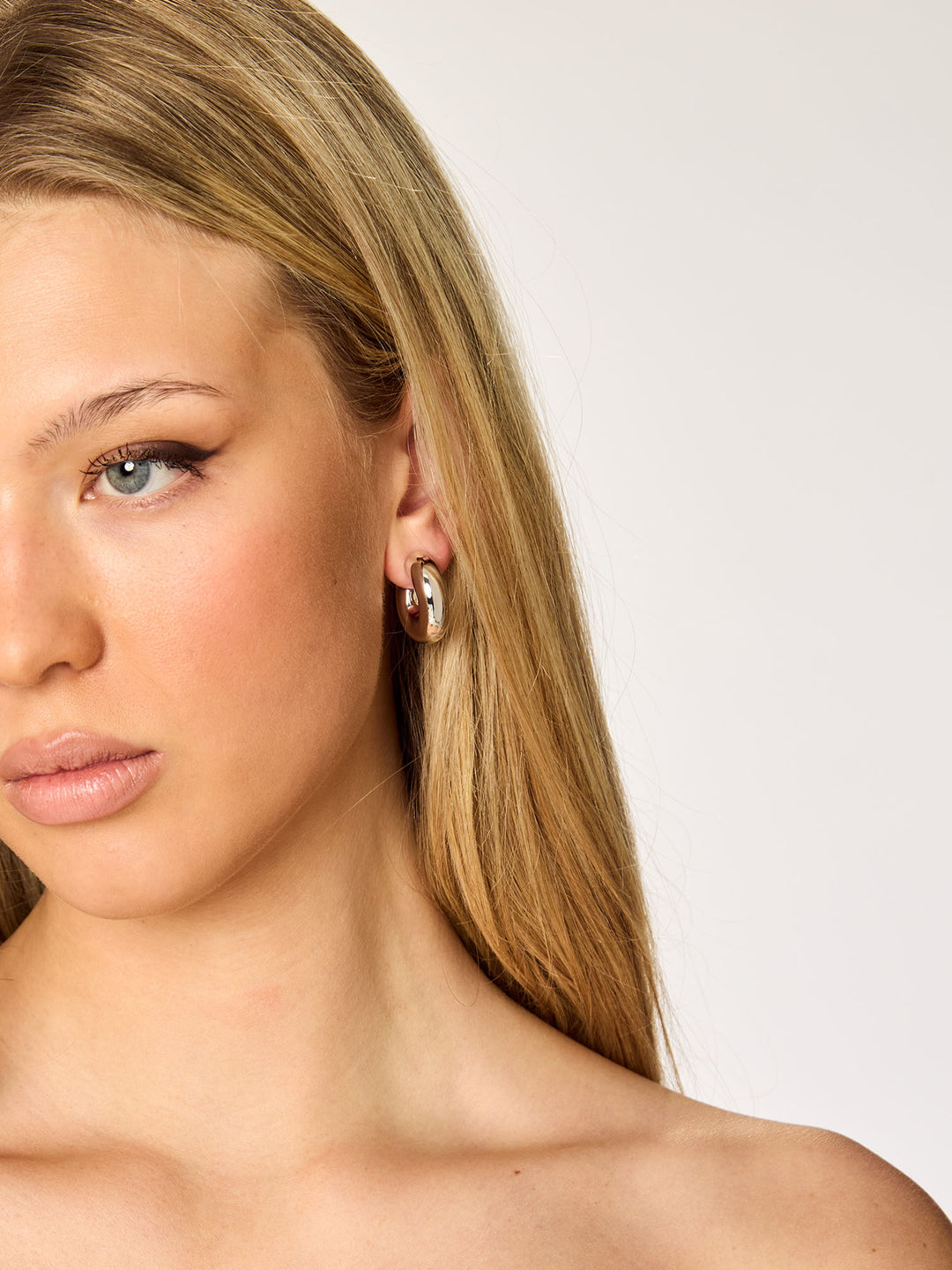 CHUNKY - Hoops • Color: White Gold