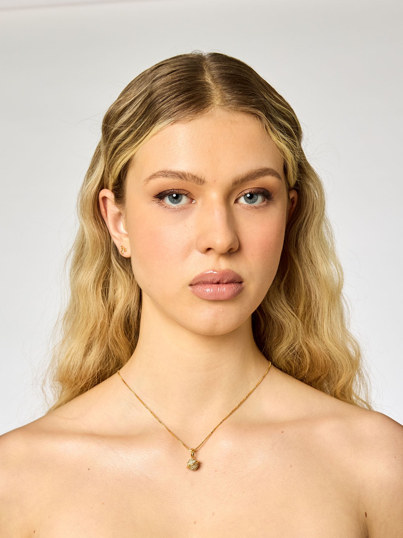 PLANET - Charm • Color: 18K Yellow Gold – NINETY-9