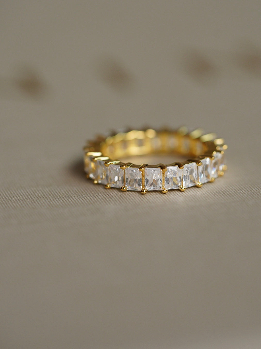 LADY - Ring • Color: 18K Yellow Gold