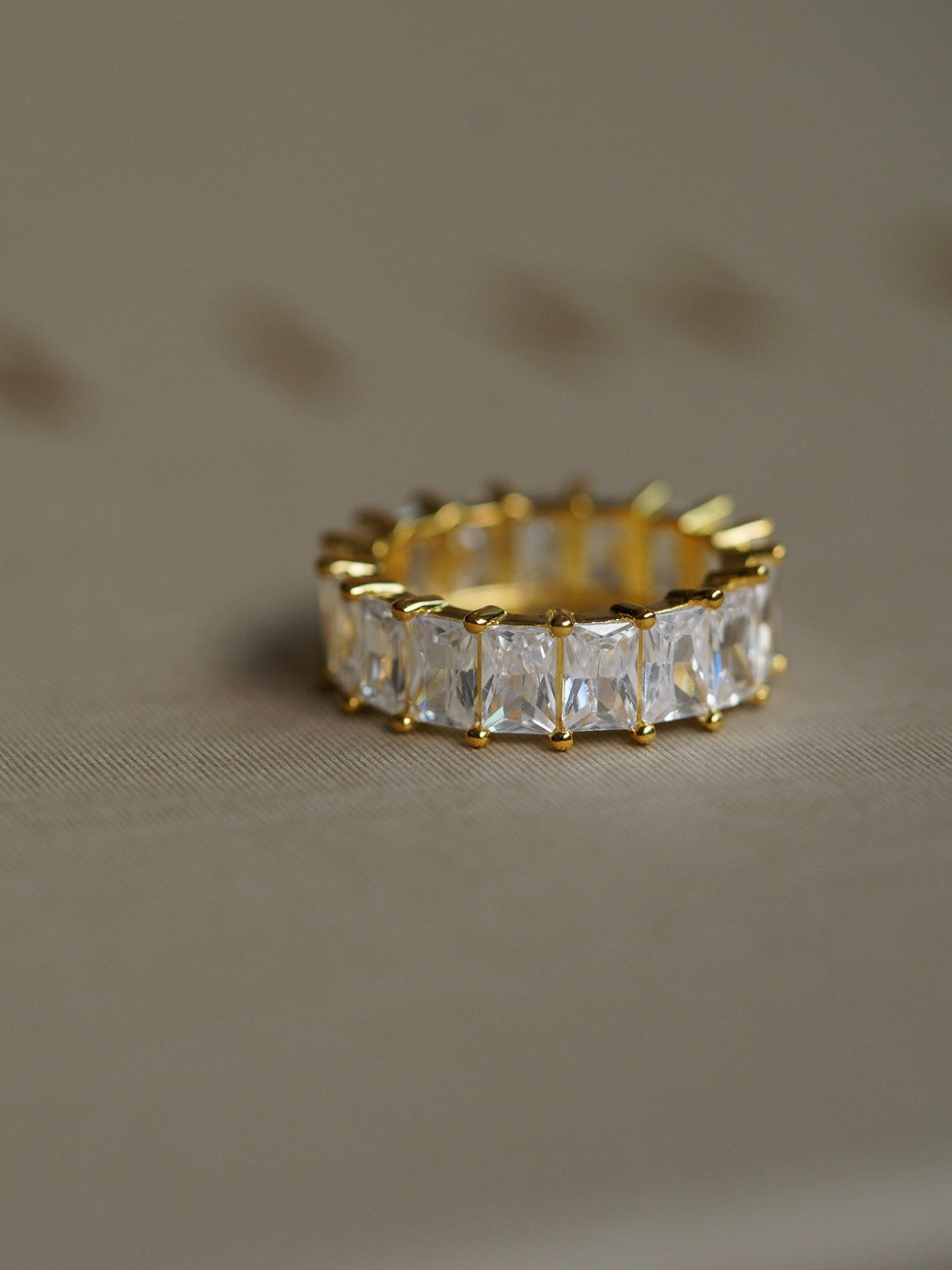 STATEMENT - Ring • Color: 18K Yellow Gold