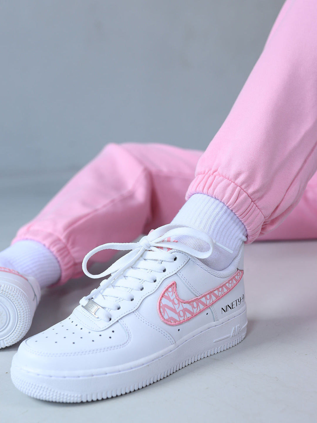 SUMMER - Sweatpants • Baby Pink