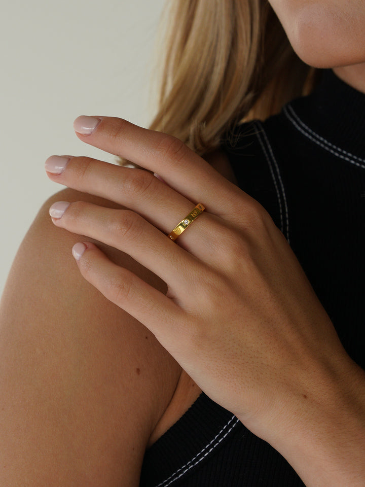 ELEGANCE - Ring • Color: 18K Yellow Gold