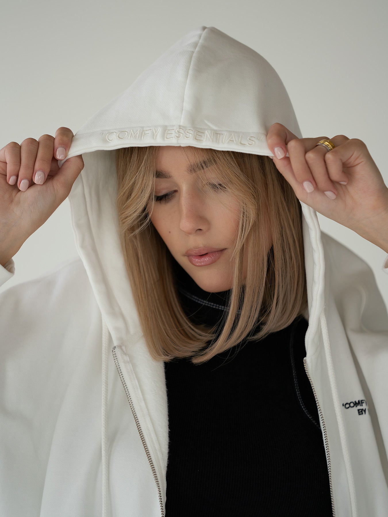 ESSENTIALS Zipper Hoodie Off White
