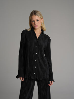 SUNDAZE - Pleated Longsleeve Shirt • Black